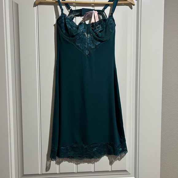 Victoria's Secret modal slip - Picture 1 of 6